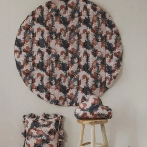 Round quilted mats - with print - Still here