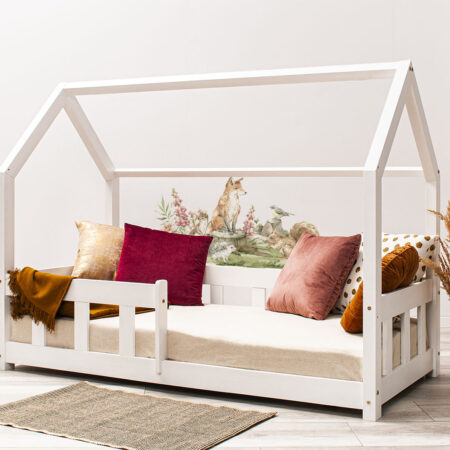 Wall stickers - Meeting on a glade XL. Bed shown in this picture is 160x80cm.