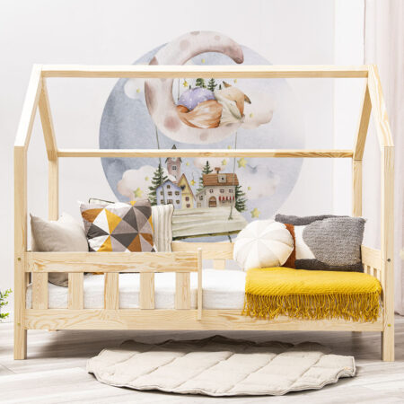 Wall stickers - Fox on the moon. Bed shown in this picture is 160x80cm.